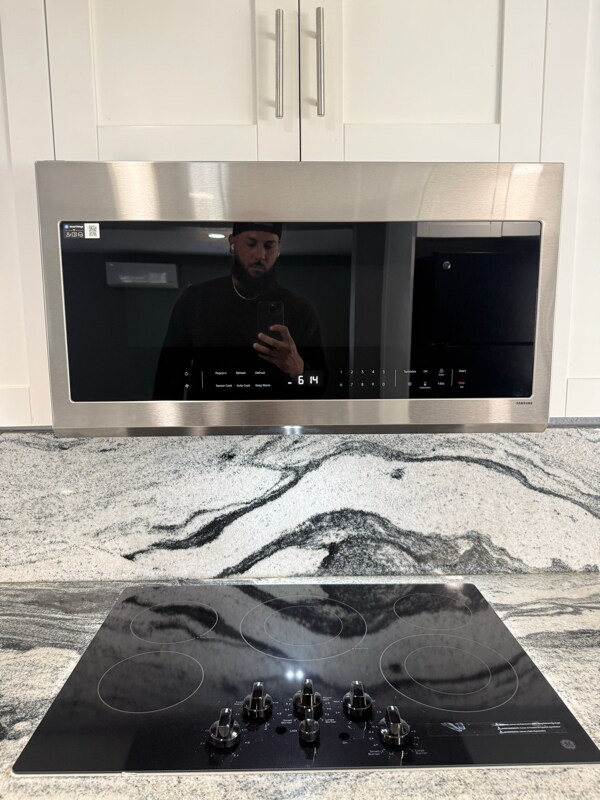 8811 Poe Dr, Town 'N' Country, FL 33615 - photo 5