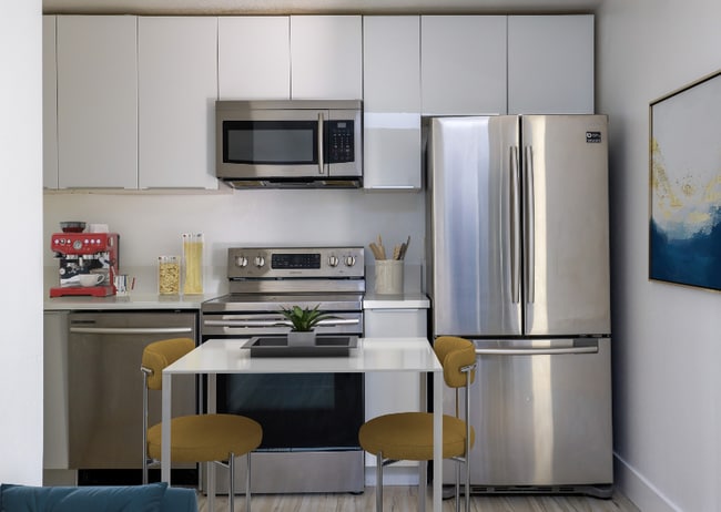 850 N Van Ness Ave unit 2, Santa Ana, CA 92701 - photo 2