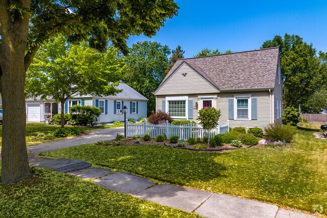 Wonderful Cape Cod home in White Manor neighborhood.