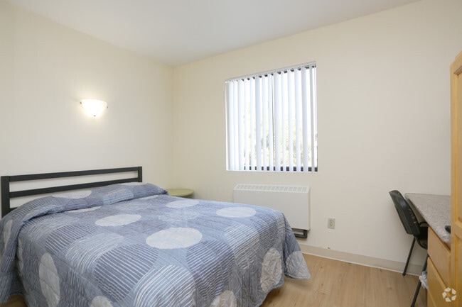 Studio, 1 BA - 180 SF