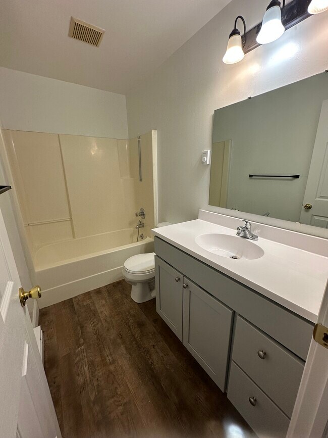 1053 Lakeshore Dr unit 1053, Pioneer, OH 43554 - photo 6