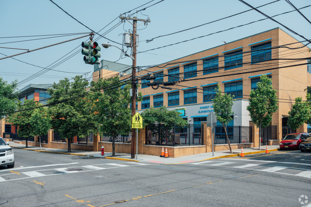 Robert Menendez Elementary School is located in West New York.