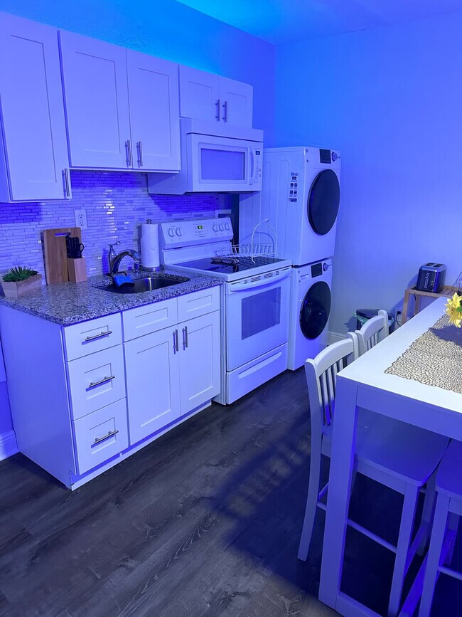 3317 W St Conrad St unit ID1366622P, Tampa, FL 33607 - photo 4