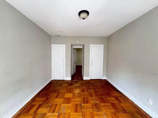 221 Martin Luther King jr Dr unit 3, Jersey City, NJ 07305 - photo 3