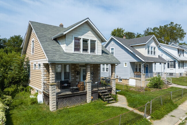 Bungalows in Wilson Heights typically have small yards.