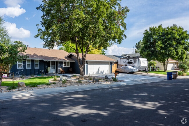 Modern renovated ranch homes are a popular housing option in Westlake Village.