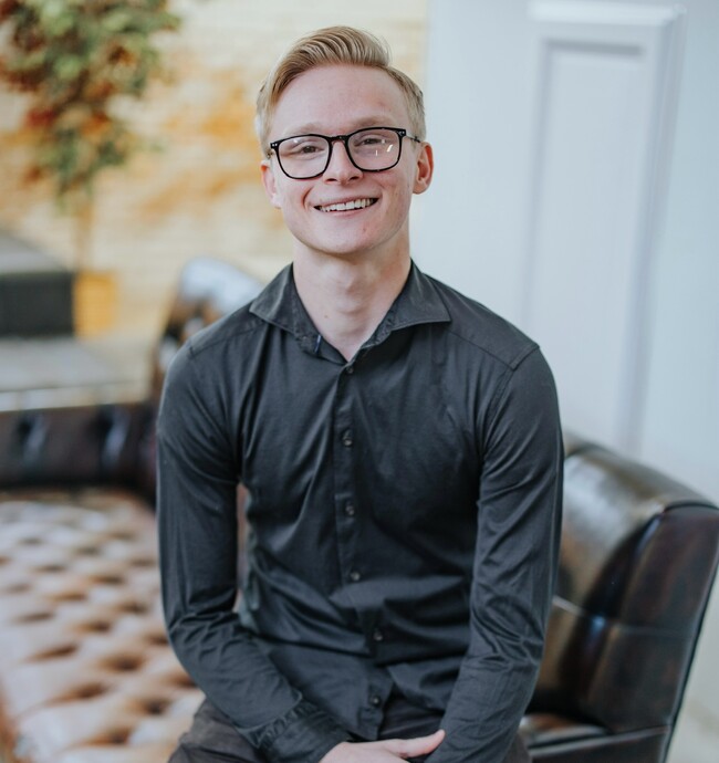 Agent Photo