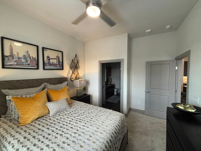 1050 Wittenburg unit a3, Kyle, TX 78640 - photo 6