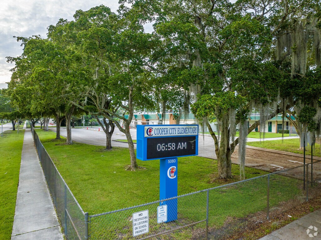 Cooper City Elementary School signage welcomes students, staff, and parents in Cooper City, FL.