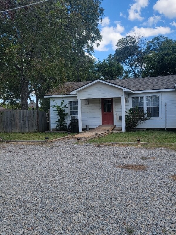 106 N Henderson Ave Unit B, Caddo, OK 74729