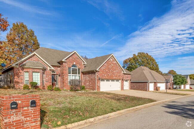 Large brick traditional homes are easy to find in Shannon Hills.