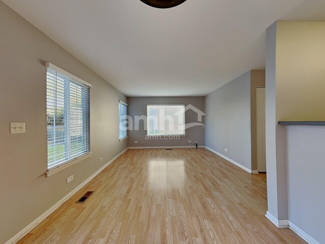 2797 Sorrel Row, Lake In the Hills, IL 60156 - photo 6