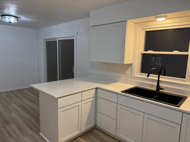 250 Westridge Rd unit 250, Janesville, WI 53548 - photo 3