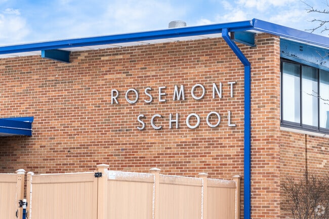 Rosemont Elementary School has an overall B+ rating from Niche.