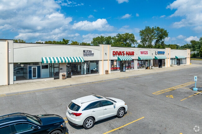 Walnut Hills' proximity to urban amenities while offering a suburban ambiance is ideal.