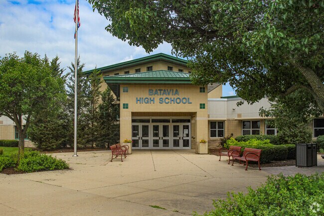 Clover Hills students are proud of their Bulldogs at Batavia High School.