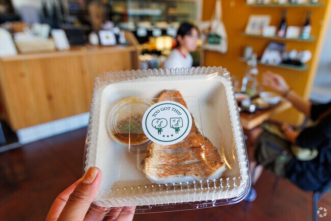 Joodooboo offers gluten-free food for Longfellow and nearby residents.