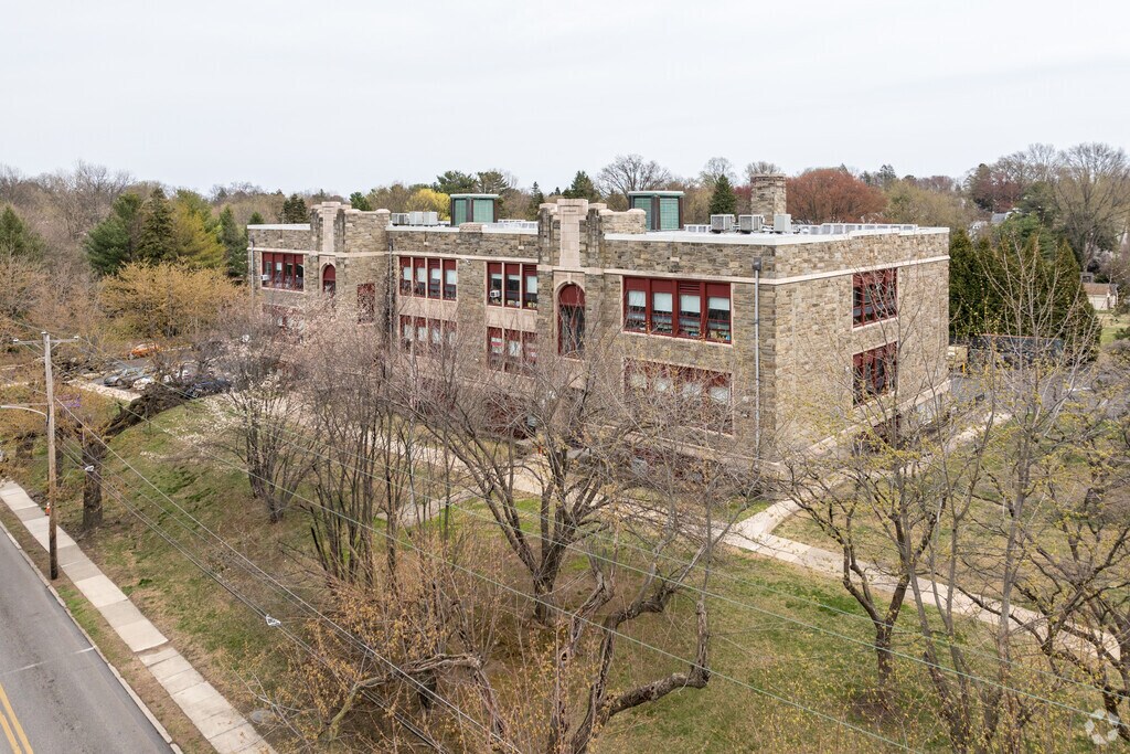 Upper Darby Kindergarten Center is an above average, public school located in Drexel Hill, PA.