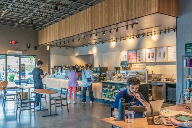 In Prince’s Bay, two strip malls host the neighborhood’s local and chain businesses.