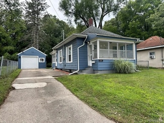 1126 Walker St, Jackson, MI 49202