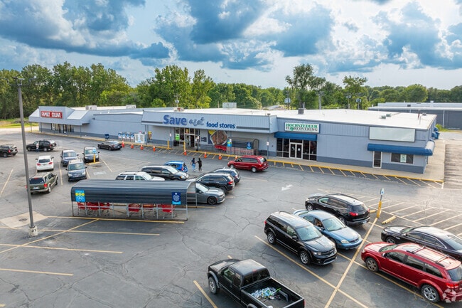 Bon Air's Save a Lot is the north side's largest grocery store.