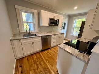 413 Hammond St Unit 6, Bangor, ME 04401