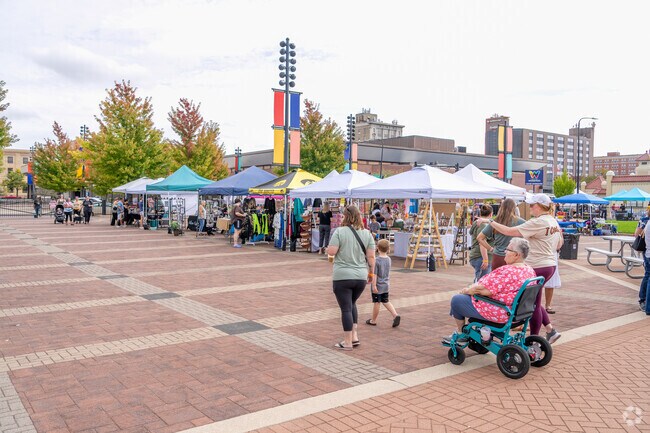 The Formed and Made Market in Downtown Waterloo draws Neighbors Helping Neighbors locals.