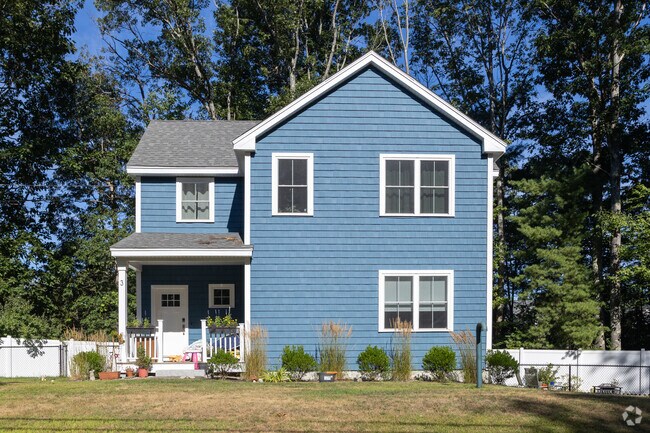 This new build in Rollingsford blends modern design with hometown charm.