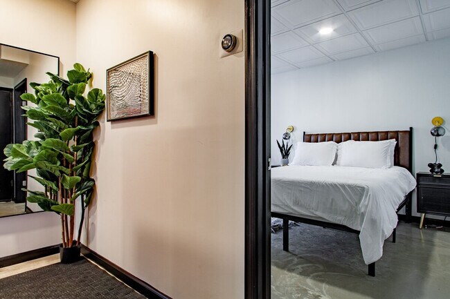 1020 16th St NW unit ID1037709P, Washington, DC 20036 - photo 7