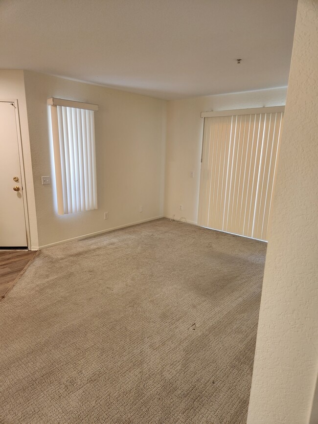 8707 E Indian Hills Rd unit H, Orange, CA 92869 - photo 3
