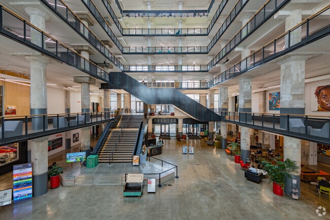 The atrium just inside the main entrance to the Crosstown Concourse.
