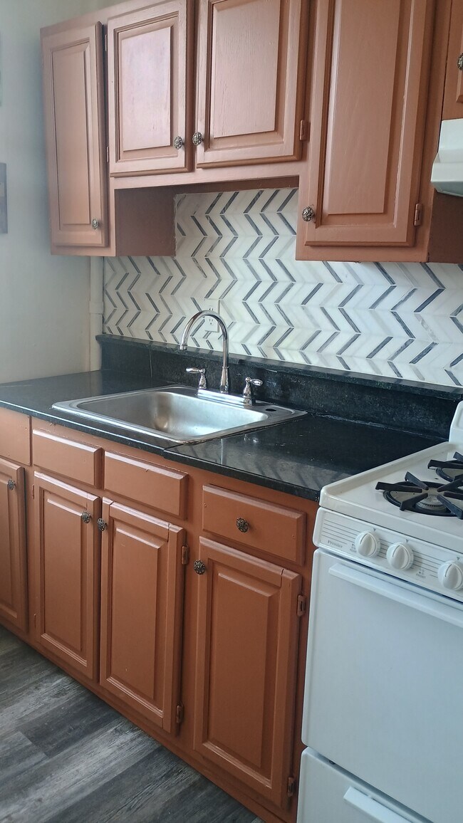 133 44th St unit 3, Union City, NJ 07087 - photo 6