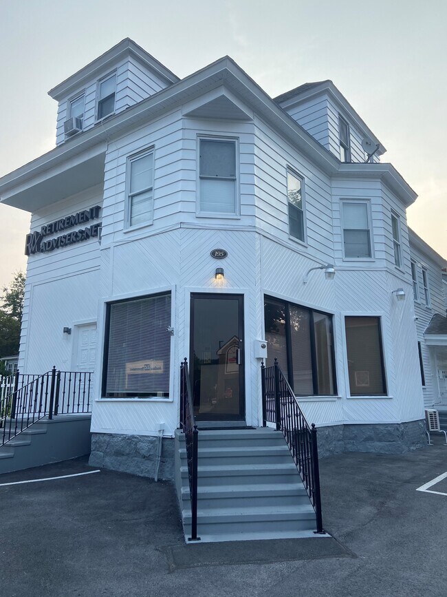 195 Park Ave Unit 2, Worcester, MA 01609