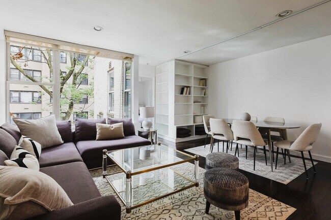 323 E 51st St unit ID1023419P, New York, NY 10022 - photo 2