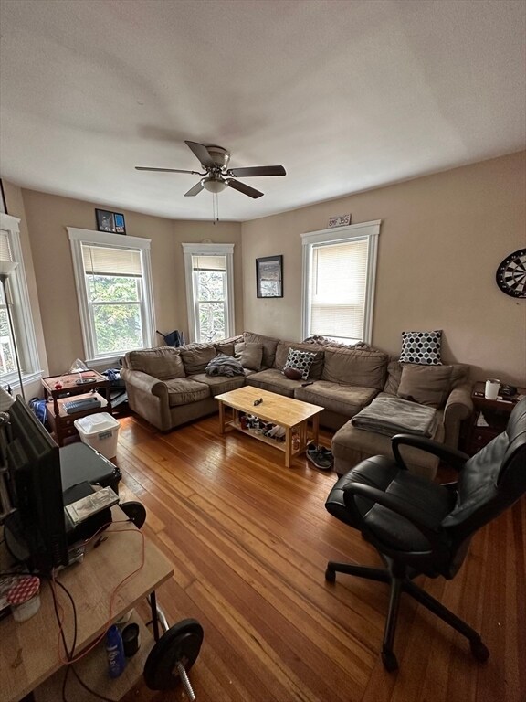 12 Moore St Unit 2, Somerville, MA 02144
