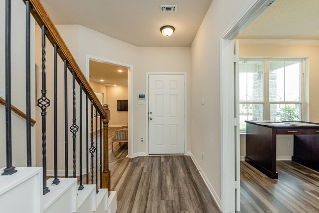 5644 Hayduke Ln, Bryan, TX 77802 - photo 4