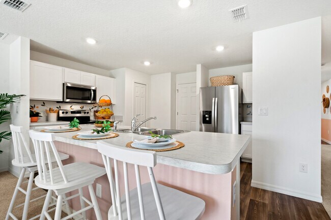 460 Halloran St SE, Palm Bay, FL 32909 - photo 6