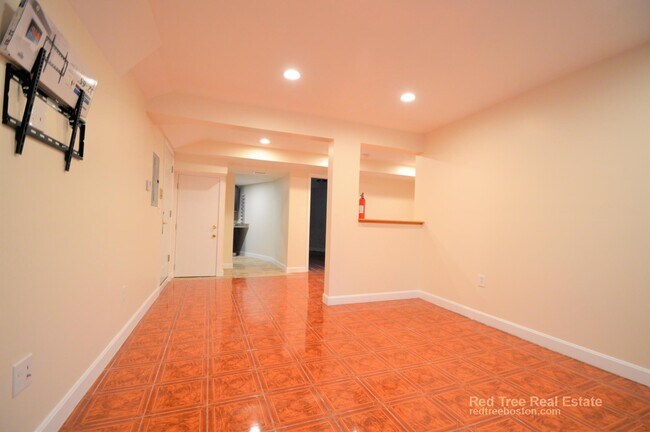 55 Thatcher St, Brookline, MA 02446 - photo 6