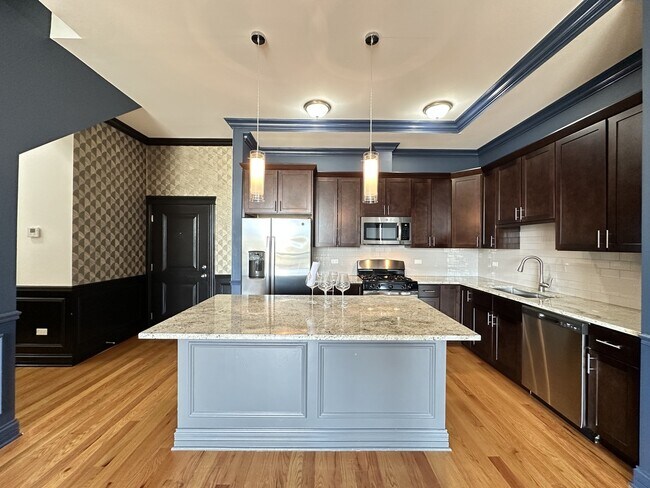 520 N Western Ave unit M09H, Chicago, IL 60612 - photo 2