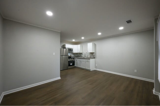 195 E Charles St, Batesville, AR 72501 - photo 4