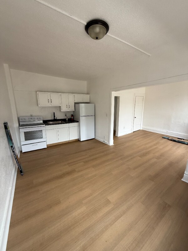 118 E 3rd St, Duluth, MN 55805