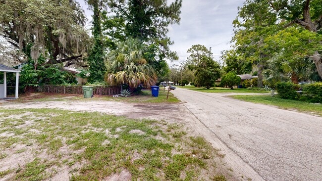 2204 E Idlewild Ave, Tampa, FL 33610 - photo 2