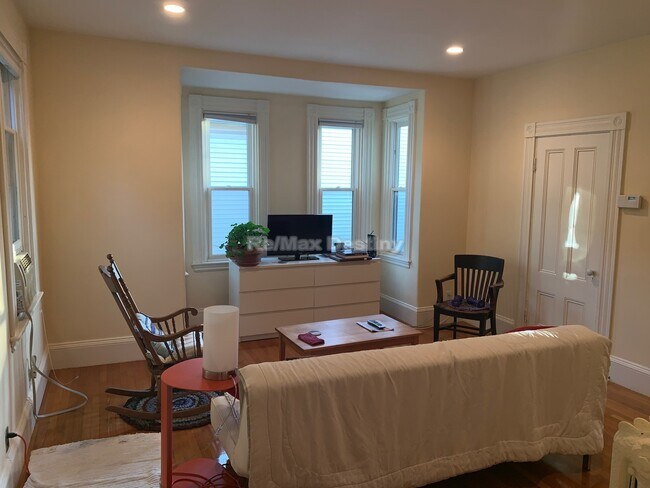 8 Franklin St unit 2, Somerville, MA 02145 - photo 7