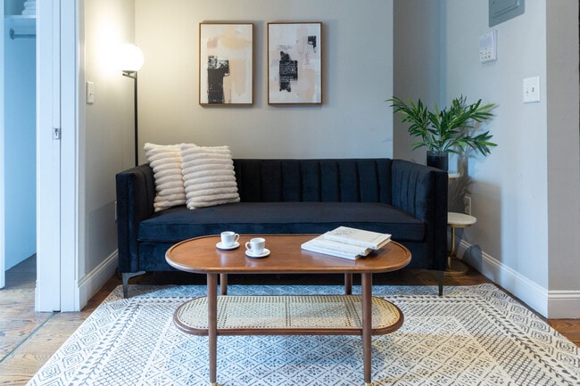 689 10th Ave unit ID1013668P, New York, NY 10036 - photo 4