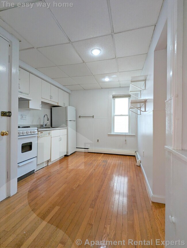 67 Putnam St Unit 4, Somerville, MA 02143