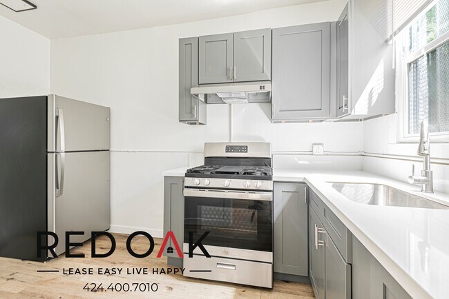 960 S Oxford Ave unit 202, Los Angeles, CA 90006 - photo 2