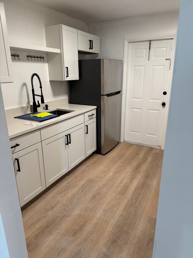 171 S Broadway unit 2, Lantana, FL 33462 - photo 2