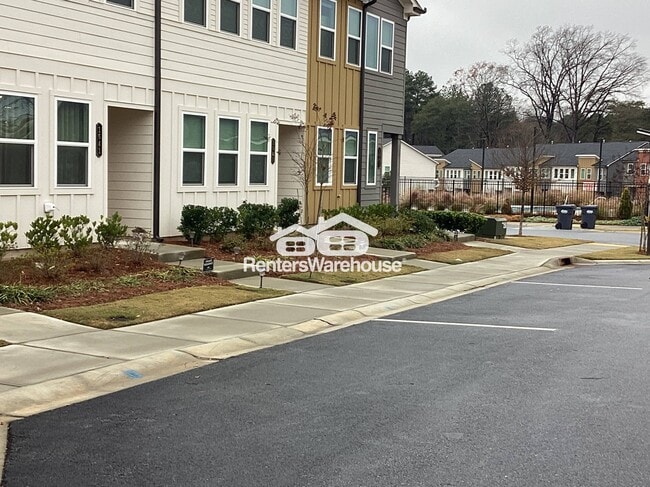 1633 Aeslin Dr NW, Atlanta, GA 30318 - photo 4