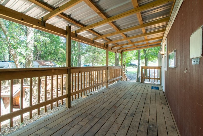 13297 Pecan Tree Dr, Willis, TX 77318 - photo 5