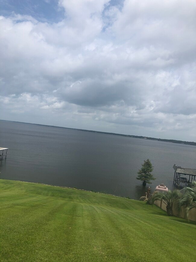 Towers at Cross Lake 5638 S Lakeshore Dr, Shreveport, LA